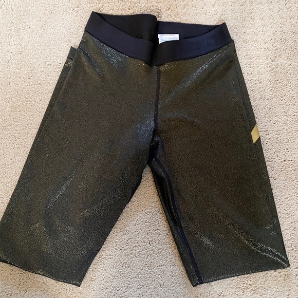 ✨SOLD✨Gold Nike Leggings - Picture 2 of 6